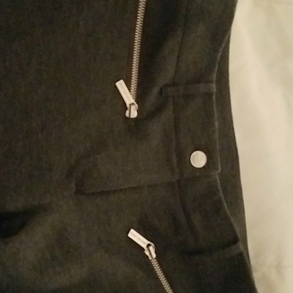 SOLD. 2 pair of Michael Kors pants - Picture 3 of 8